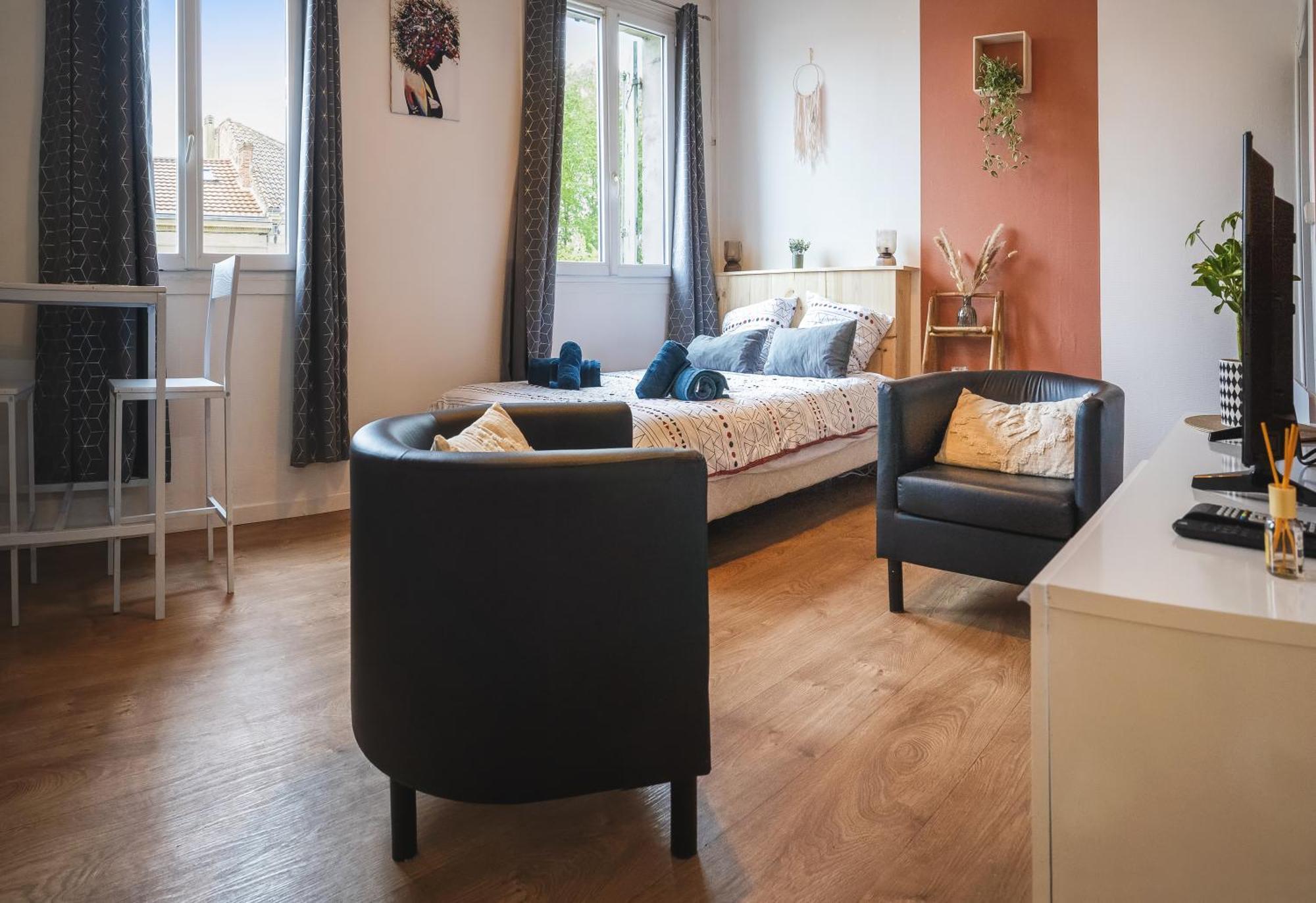 Le Petit Chez Vous - T1 Bergerac -2 Persアパートメント エクステリア 写真